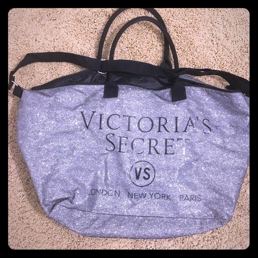 Travel tote